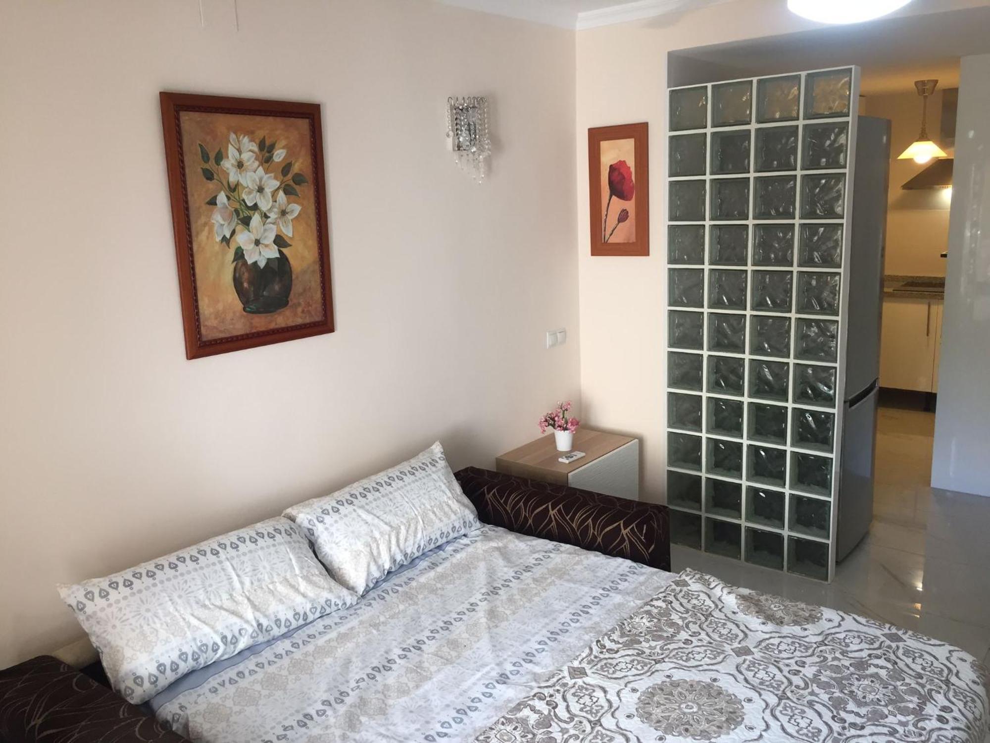 Апартаменты Studio In The Centre Near The Beach Торремолинос Экстерьер фото