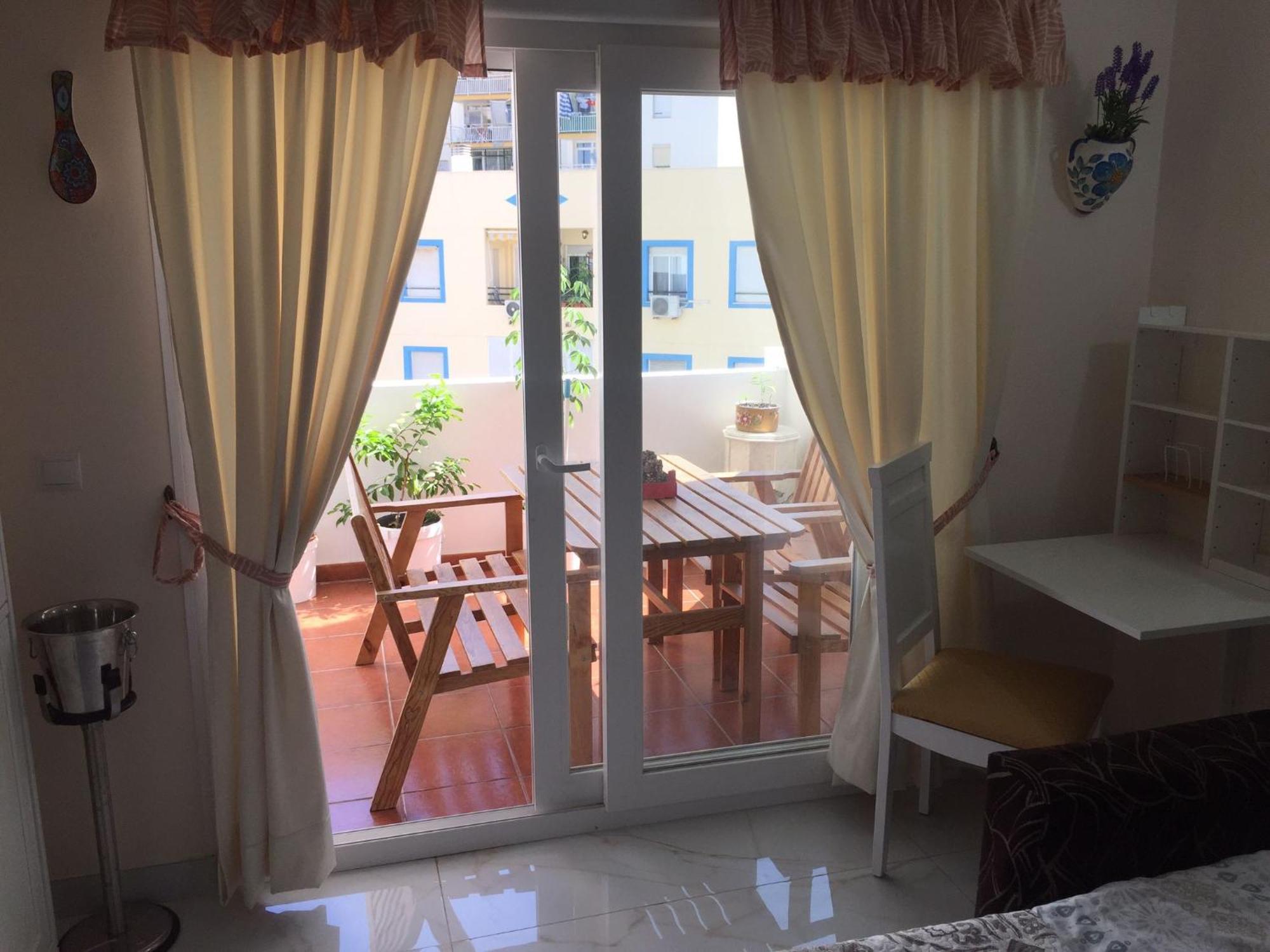 Апартаменты Studio In The Centre Near The Beach Торремолинос Экстерьер фото